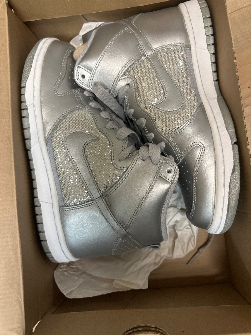 Brand new silver Nike dunks size 6.5 women
